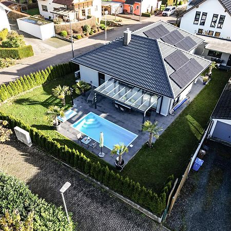 Grosszuegige Unterkunft Mit Terrasse Oberbrechen Bagian luar foto