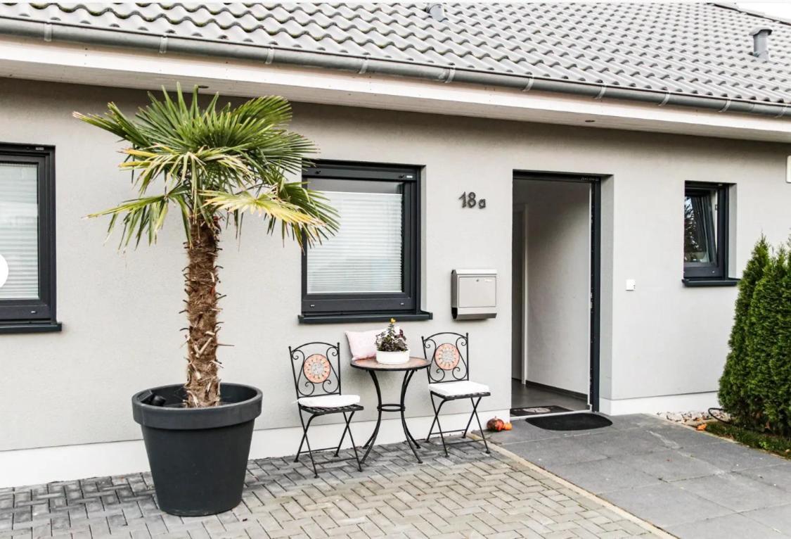 Grosszuegige Unterkunft Mit Terrasse Oberbrechen Bagian luar foto